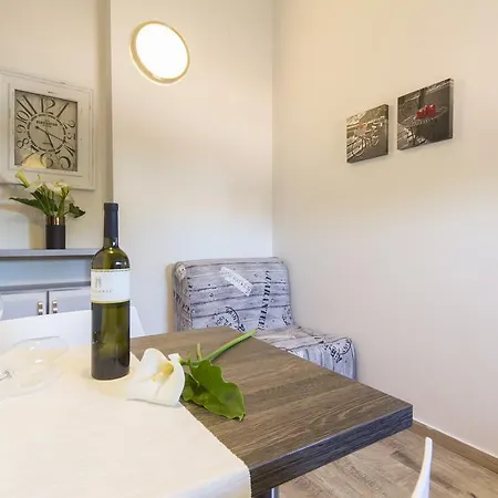 Alison Apartman Premantura